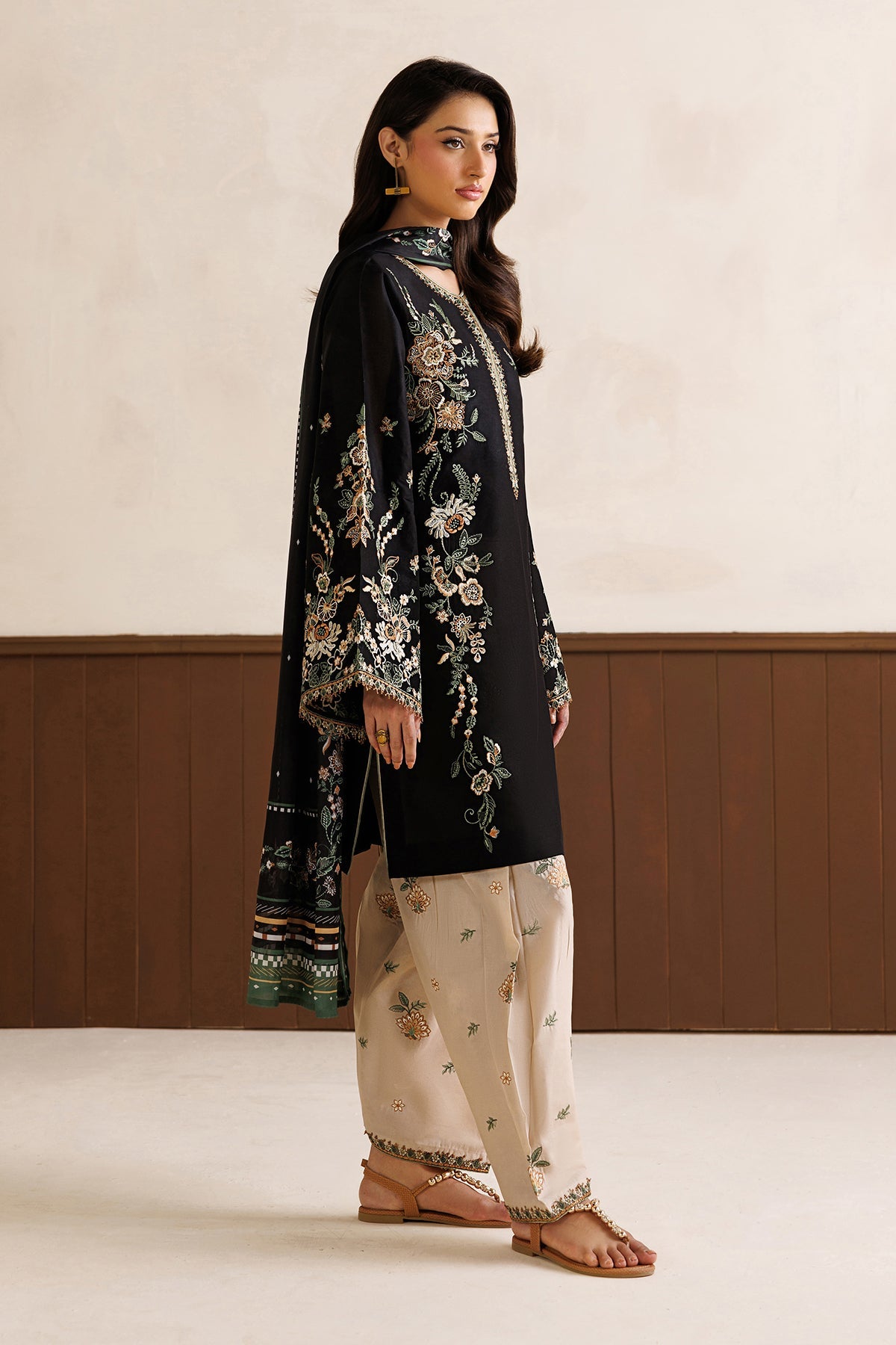 BAROQUE - 3PC DHANAK EMBROIDERED SHIRTEMBROIDERED TROUSER  PRINTED COURTRAI DUPATTA