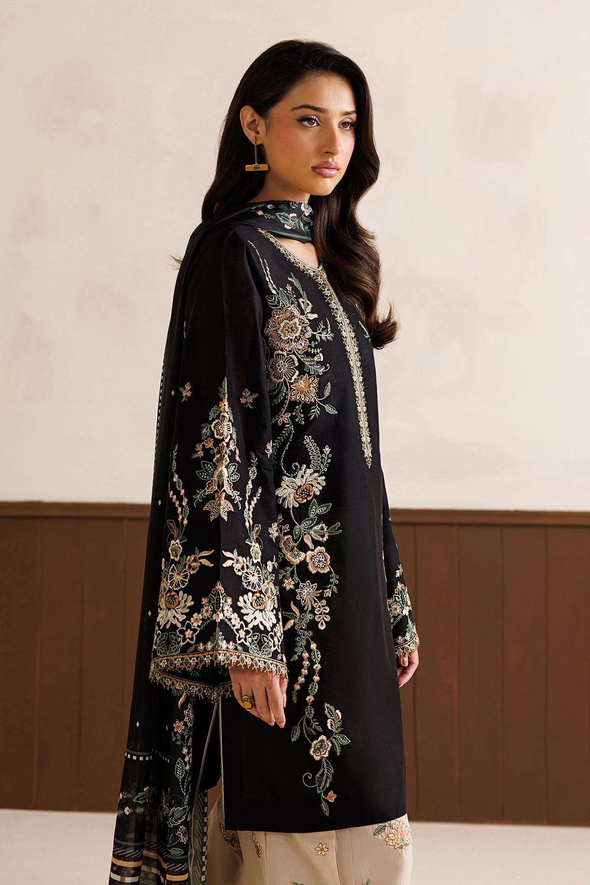 BAROQUE - 3PC DHANAK EMBROIDERED SHIRTEMBROIDERED TROUSER  PRINTED COURTRAI DUPATTA