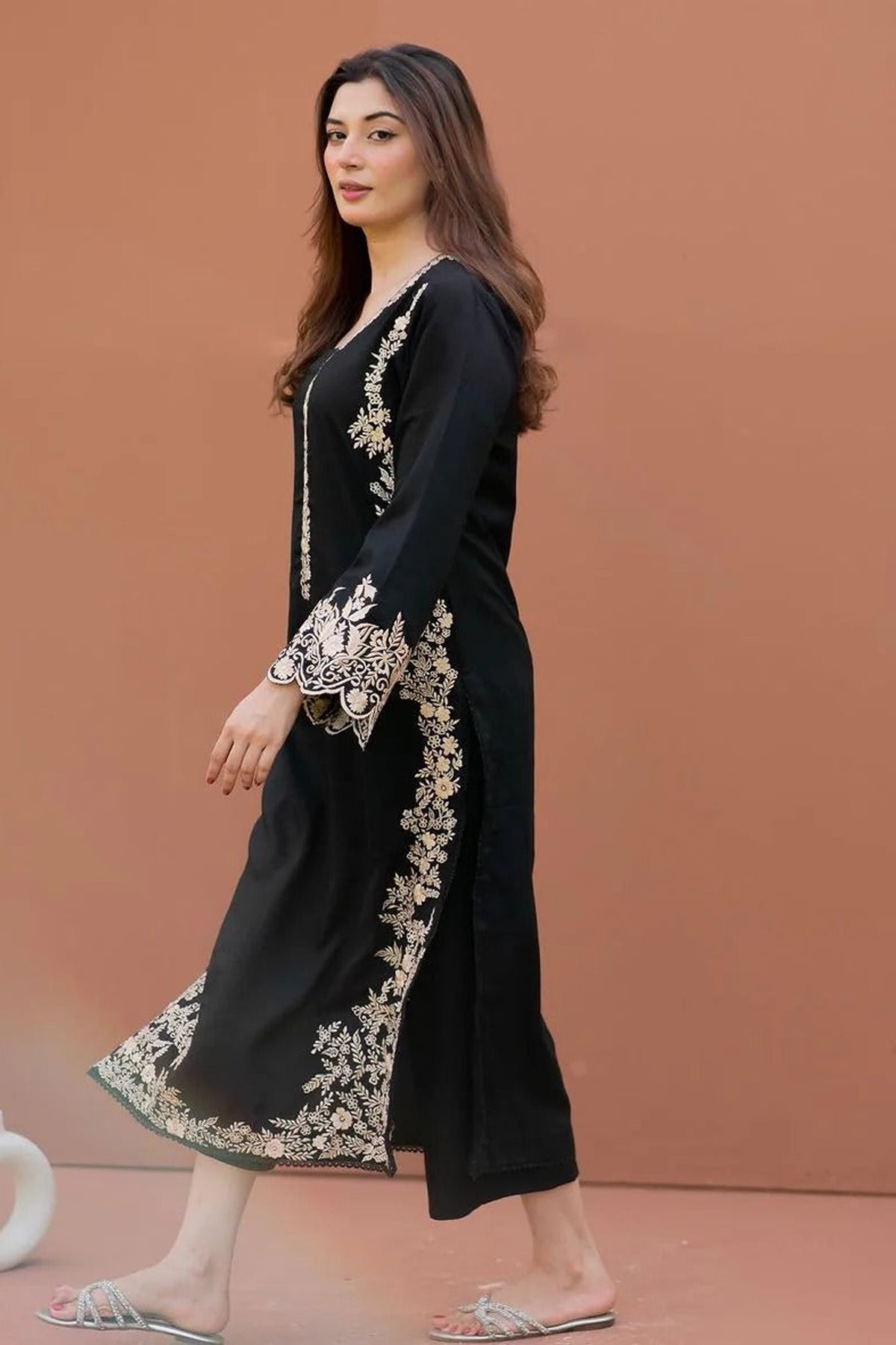 LAJWANTI 2-PIECE LAWN EMBROIDERED SHIRT WITH ELEGANT EMBROIDERED SLEEVES