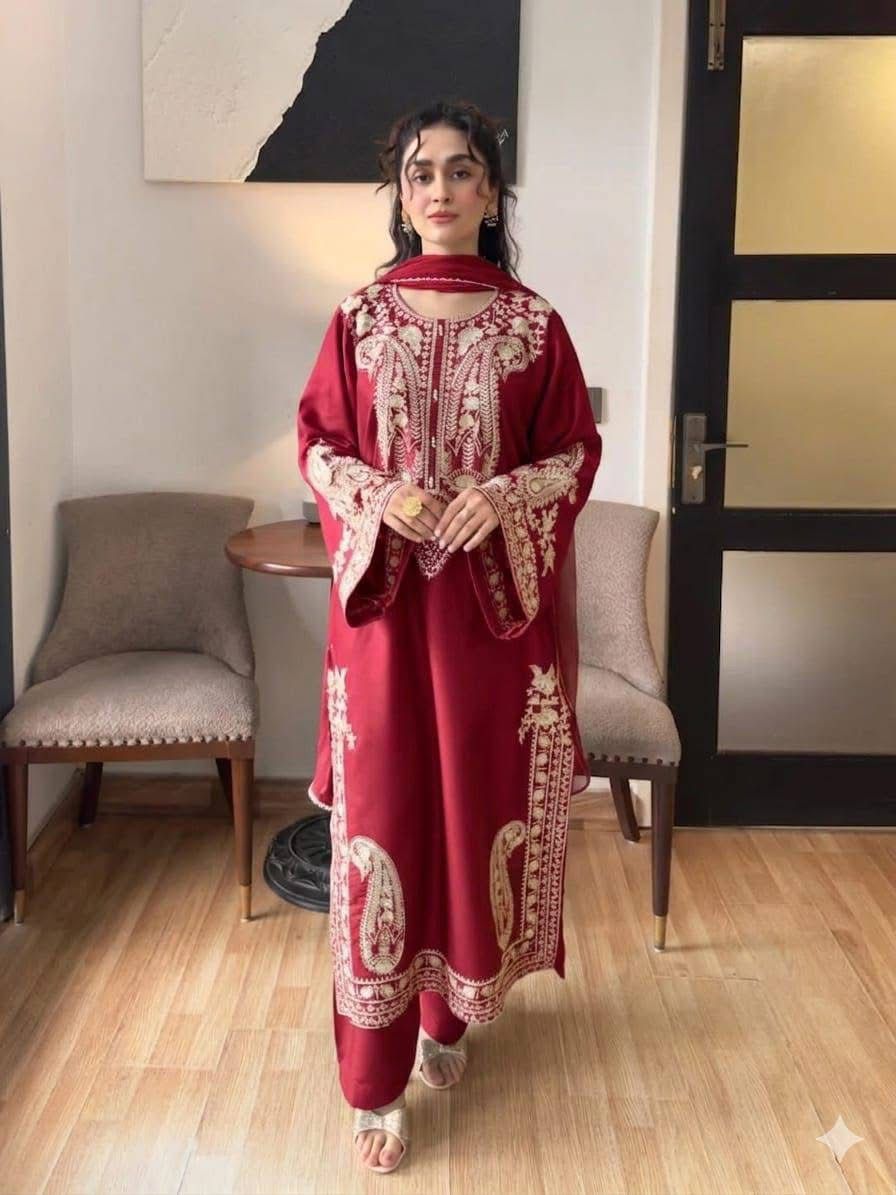 BATIK 3-PIECE LAWN EMBROIDERED SUIT WITH EMBROIDERED DUPATTA & TROUSER