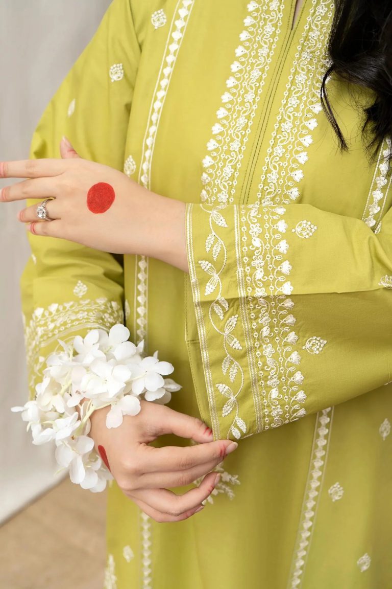 URGE 3-PIECE LAWN EMBROIDERED DRESS WITH PRINTED VOIL DUPATTA & EMBROIDERED TROUSER